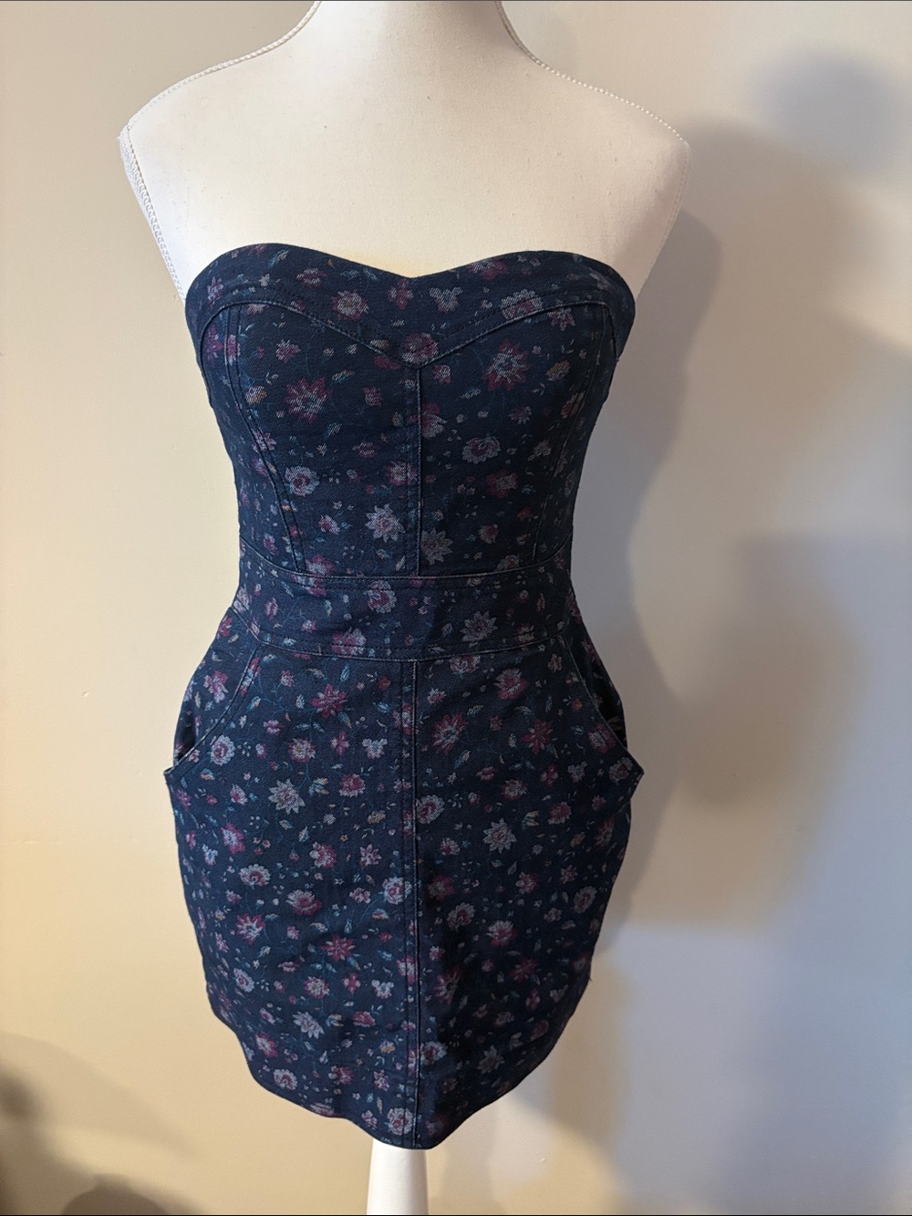 Twenty One Strapless Denim Navy Floral Mini Dress. Size Small